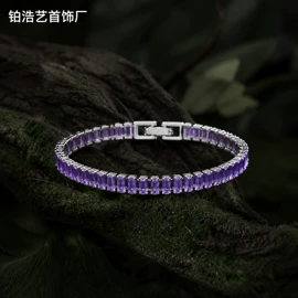 手链;耳钉;项链