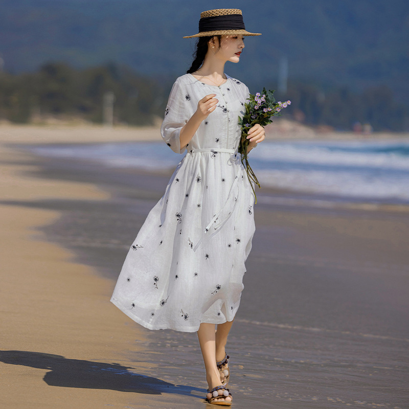 White floral embroidery dress artistic round neck half sleeve high waist lace-up travel fairy large swing skirt spring and summer New White floral embroidery dress artistic round neck half sleeve high waist lace-up travel fairy large swing skirt spring and summer New