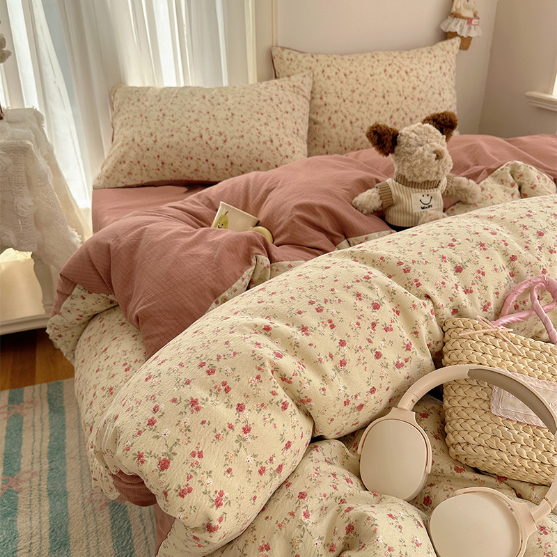 Cama de algodón de cuatro piezas A clase madre y bebé dormir desnudo pro piel sábanas de cama de algodón puro Kasa dormitorio dibujos animados lindos tres piezas 4
