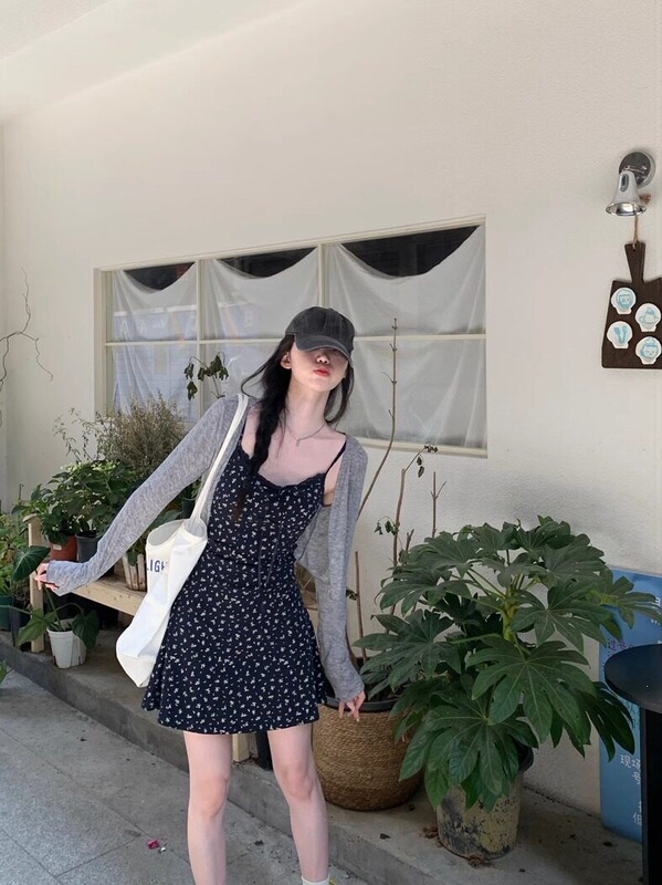 Sweet and Spicy Girl Outfit Set for Petite Women: Floral Dress, Gray Cardigan, Spring Suspender Dress, Short Skirt Two-Piece Set Sweet and Spicy Girl Outfit Set for Petite Women: Floral Dress, Gray Cardigan, Spring Suspender Dress, Short Skirt Two-Piece Set