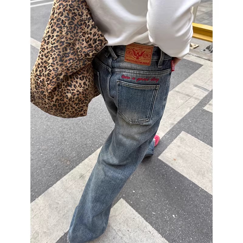 Chuanchuan's Washed Straight-Leg Jeans for Men and Women, American Retro Style, Loose Trendy Versatile Casual Long Pants, Mid-Waist