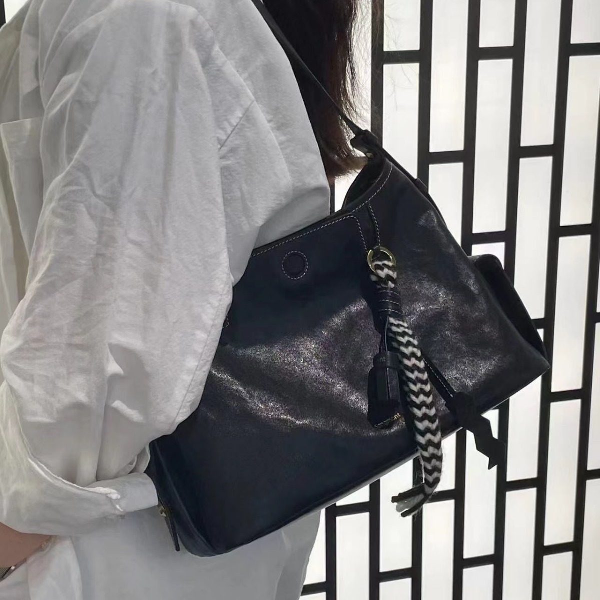 YAMASU 노래 추적 시리즈 야채 태닝 COWHIDE UNDERARM BAG 가죽 가방 단일 어깨 크로스 바디 휴대용 호보 가방 여성용