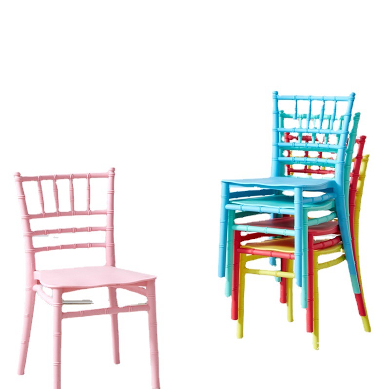 Suministro directo de fábrica para fiestas de bodas PP silla para niños con espalda cruzada boda al aire libre silla de comedor para bebés silla de plástico para niños