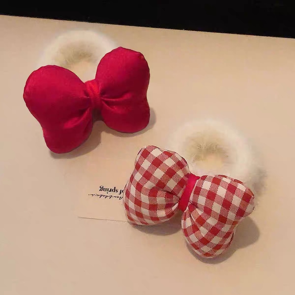 Anillo de pelo de peluche rojo para niños gran arco de caráter bolas de cabello estudiantes adornos de cabello a cuadros lindos