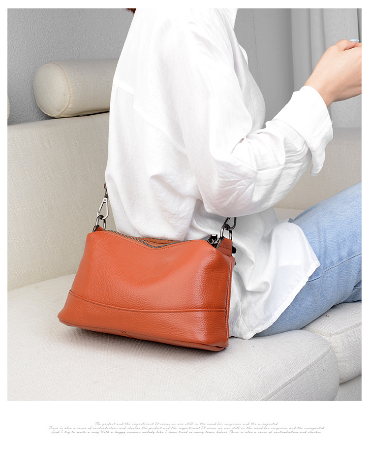 Women's Medium Pu Leather Solid Color Fashion Square Zipper Crossbody Bag display picture 1