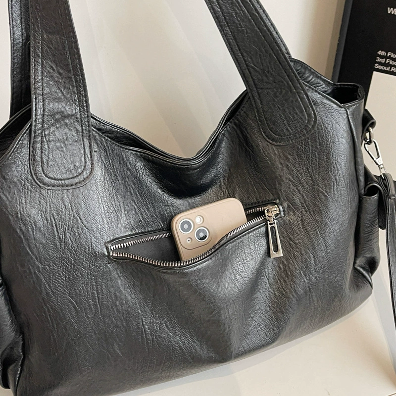 (Cross-border trading), retro capacious handheld one-shoulder bag, genuine leather