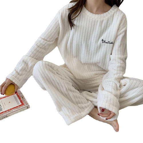  new autumn and winter coral velvet Crescent City warm casual home wear pajamas outer wear thickened warm suit