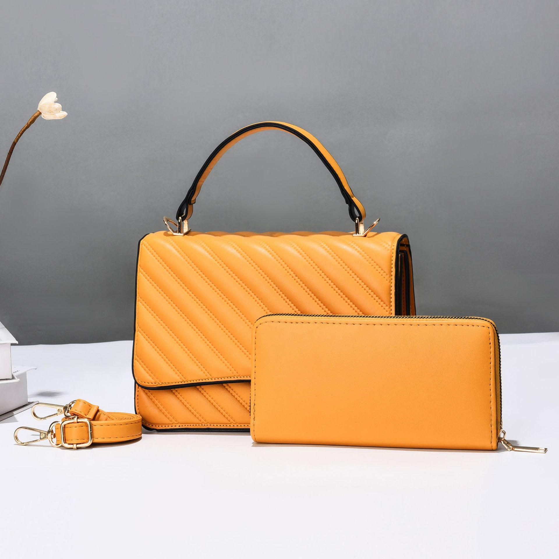 mmexport1635747997386