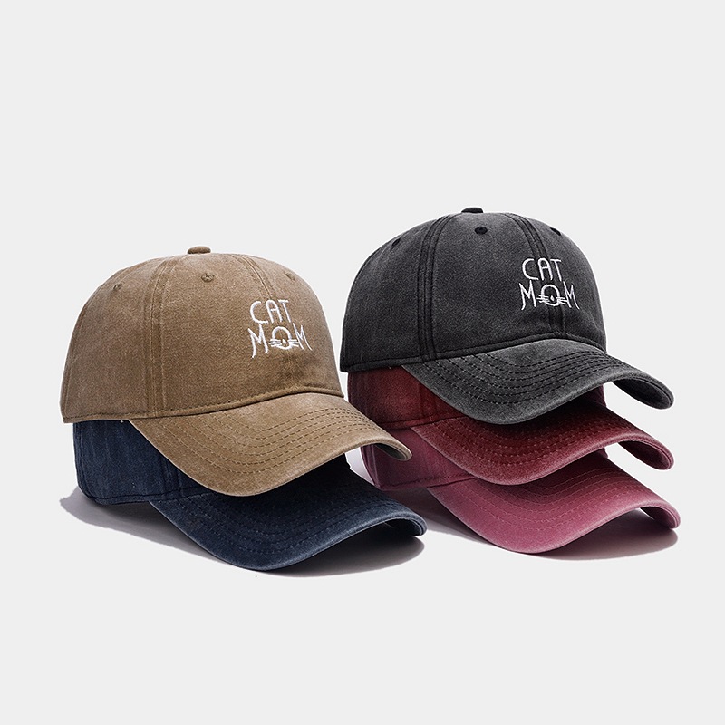 Estilo coreano moda apenada tapa superior suave enarbolada para las mujeres CAT bordado todo partido gorra de béisbol al aire libre sombrero