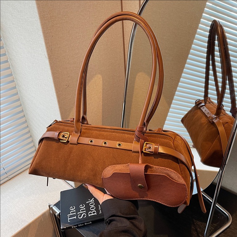 Transfronterizo 2025 otoño y invierno nuevo estilo francés bolso de brazo de mujer texturas retro lujosas bolsas de mano ligeras bolsas de hombro de viaje