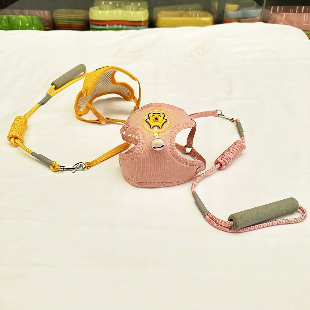 Уменьшение риска травм груди у животных? (Note: This input seems to be a single item describing a pet chest protector/rope harness for dogs with adjustable size)