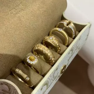 意大利拉丝编织戒指女新款轻奢感18K金爆闪锆石高级感鸽子蛋指环