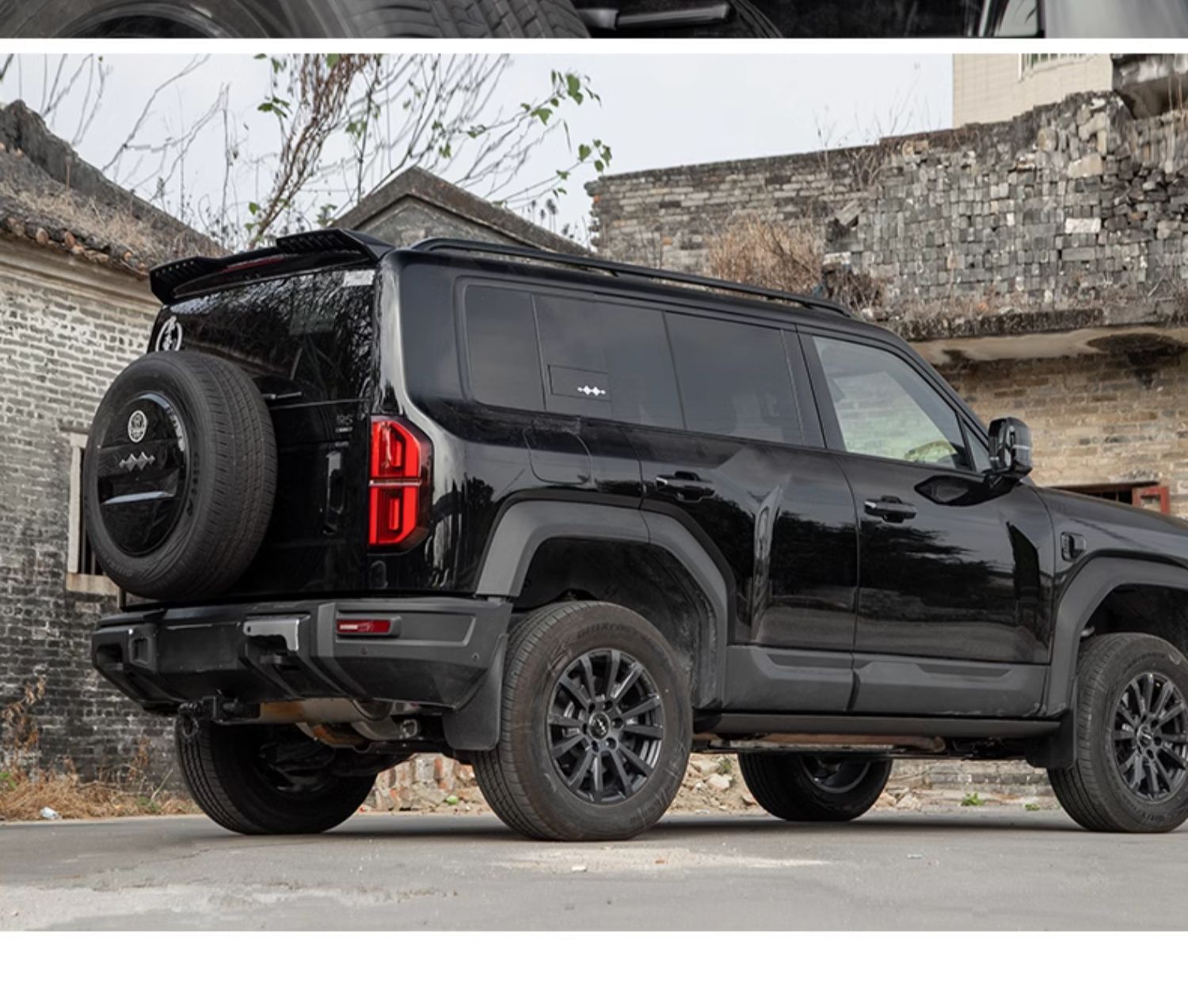 Suitable for Fang Cheng Bao 5Mc Rear Spoiler, Roof Wind Deflector, Top Wing Modification, Car Exterior Decoration Sticker, Free of Charge