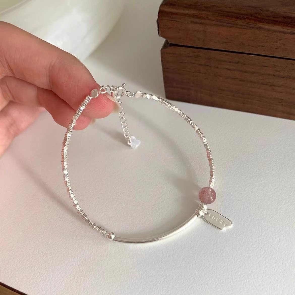 Shattered Silver Strawberry Crystal Bracelet Women's New Entry Light Luxury Fresh Sweet Fashion Niche Design Sense Bracelet High-grade Ins