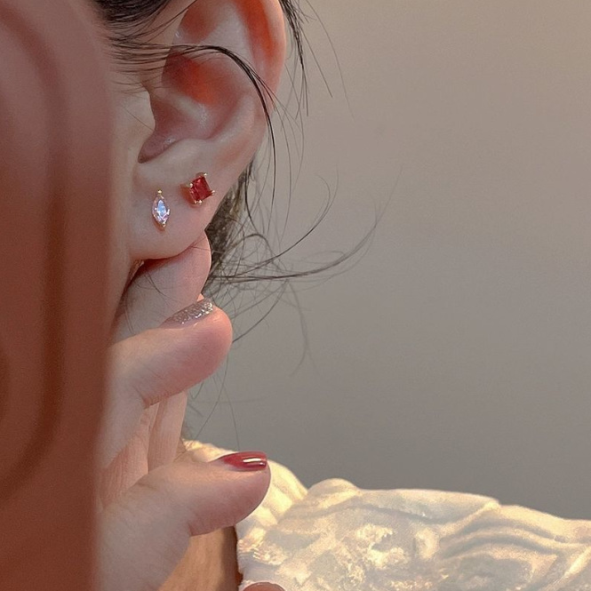 1 Set Quantity Daily Occasion Alloy Material Square Pattern 1 Set Simple Style Square Inlay Alloy Zircon Ear Studs