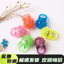 草莓发光戒指软胶爱心玫瑰五角星玫瑰花皇冠指环酒吧KTV闪光用品