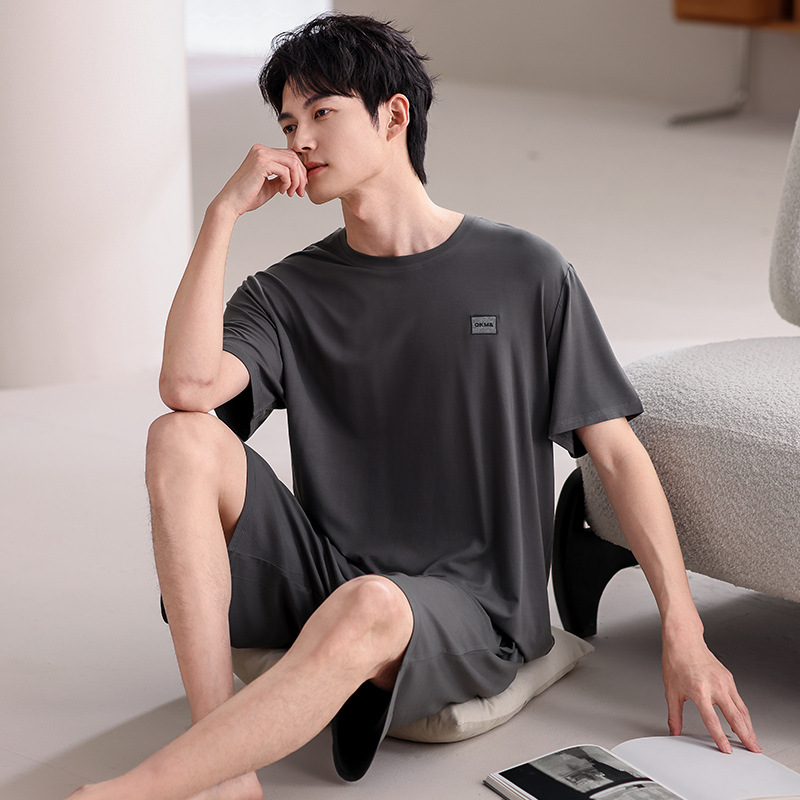 01Q1688 남성