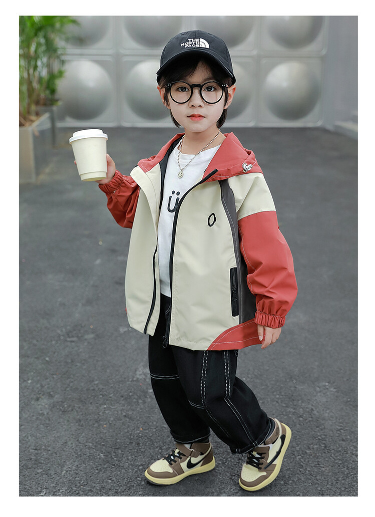 Cappotto con cappuccio colorato ricamato 2023 primavera e autunno nuovi vestiti per ragazzi Pi Shuai per bambini_voghion.com