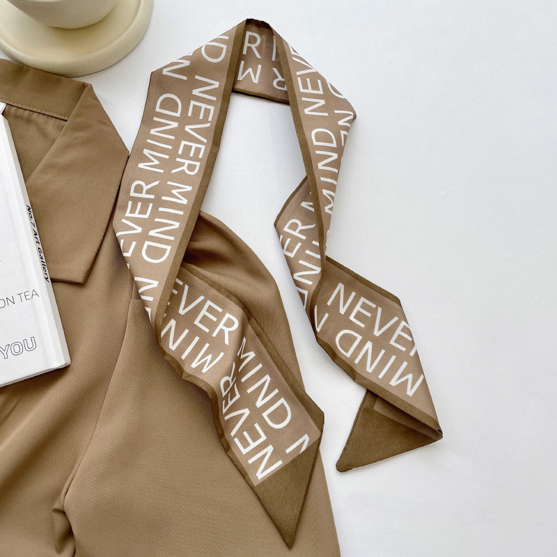 Letras de color caqui