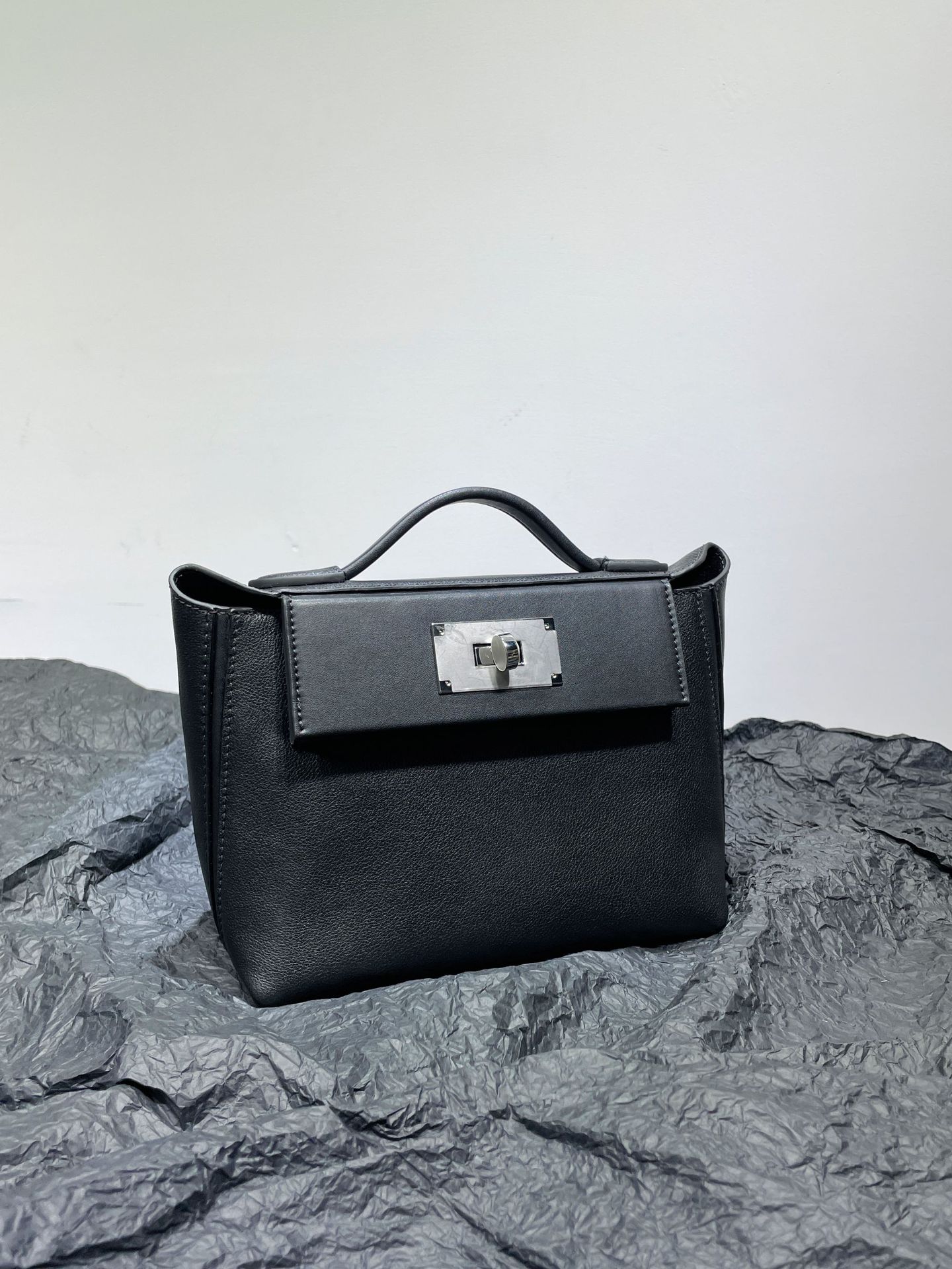 First Layer Cowhide Dumpling Bag Wing Bag Portable Shoulder Crossbody Back_voghion.com