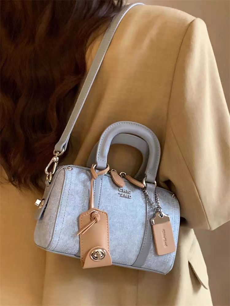 2024 Nouveau sac à main multifonctionnel pour femme Sac à bandoulière simple Sac à bandoulière Platine Bleu Oreiller de mer_voghion.com