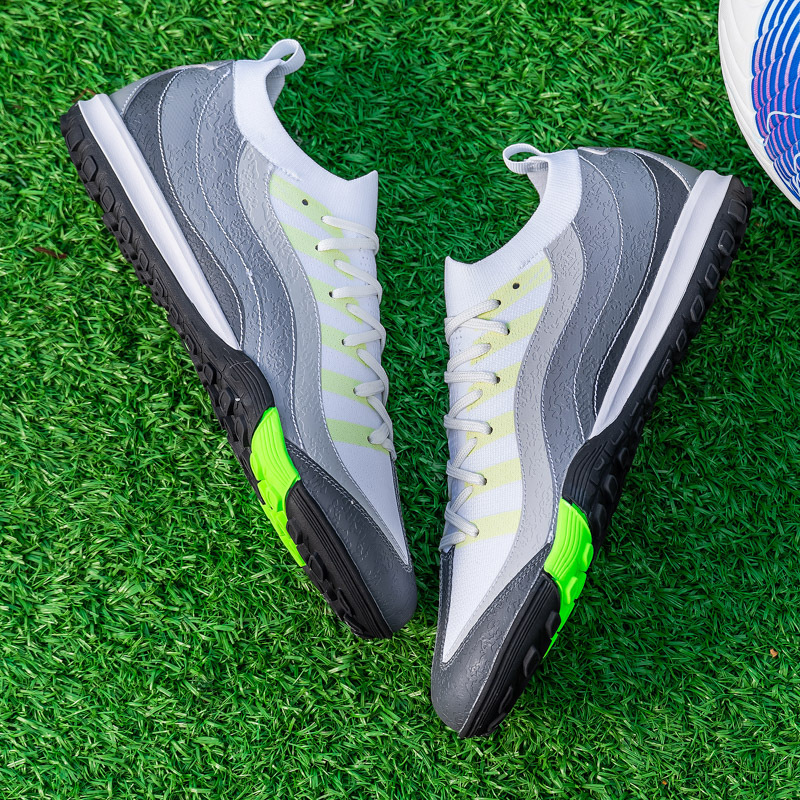 Professional Soccer Shoes With Studs And Electroplated Soles Unisex_voghion.com