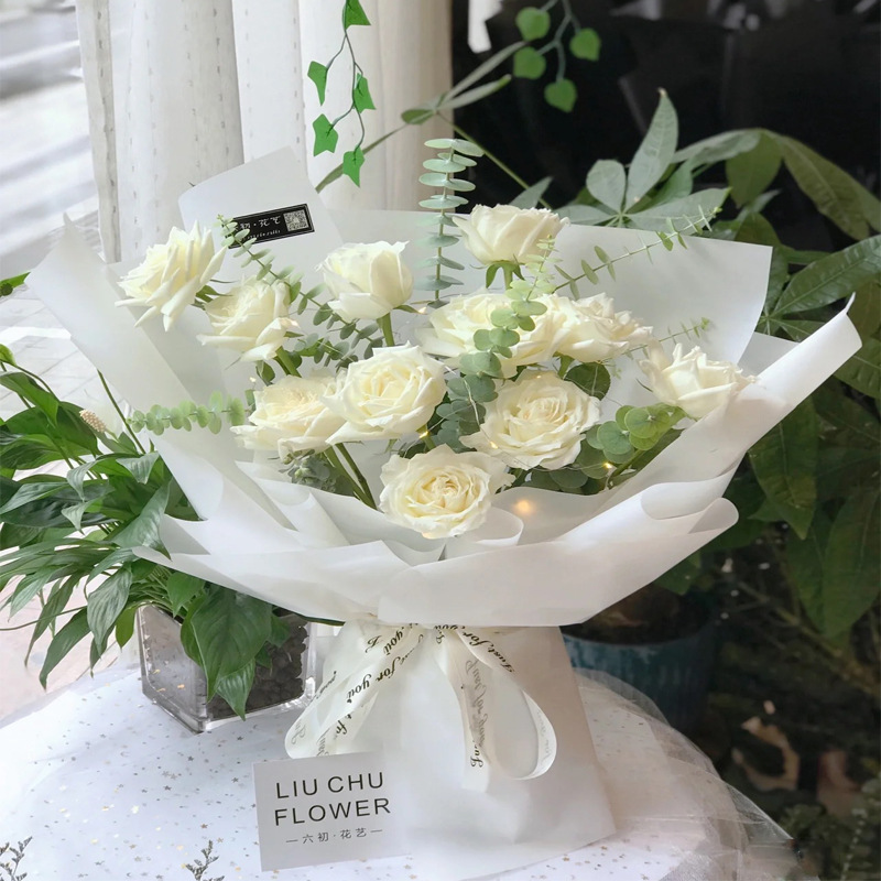 Liziran regalo Flor de papel de embalaje ramo floral flor tienda de embalaje material impermeable coreano rollo de papel liso al por mayor