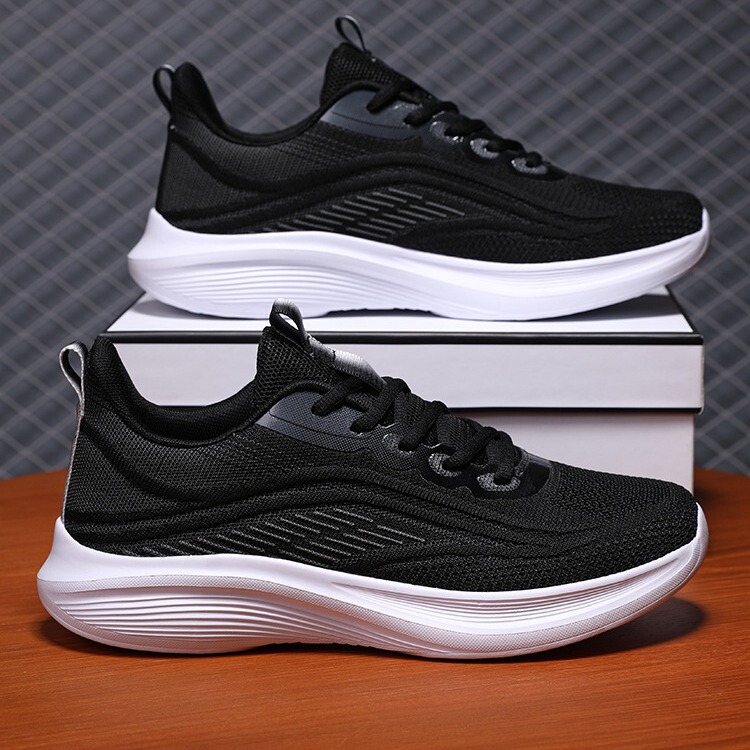 Lightweight and Comfortable Sports Shoes for Men and Women 2025 New Fly-Woven Mesh Casual Travel Shoes for Daily Wear Flats Shoes