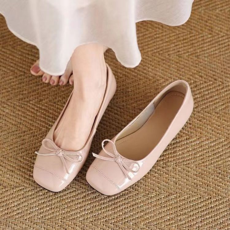 Cabeza cuadrada francesa con fondo plano desnudo zapatos de color único para mujeres 2026 nuevos zapatos de ballet de arco de primavera y verano zapatos de piel suave