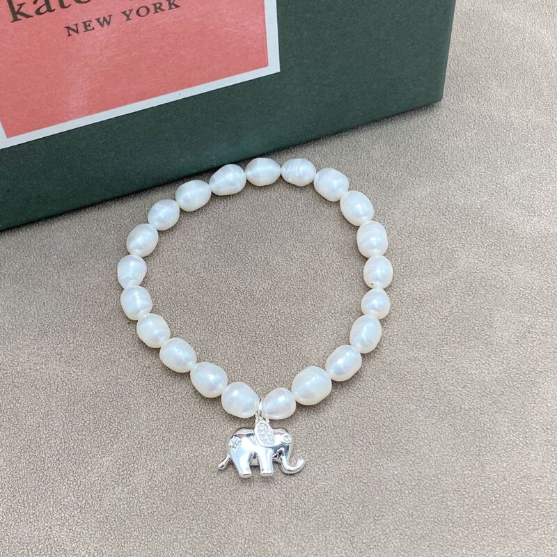 New Fashionable, Fresh, Sweet and Simple Natural Freshwater Pearl Elephant Pendant Niche Women's Pearl Bracelet New Fashionable, Fresh, Sweet and Simple Natural Freshwater Pearl Elephant Pendant Niche Women's Pearl Bracelet