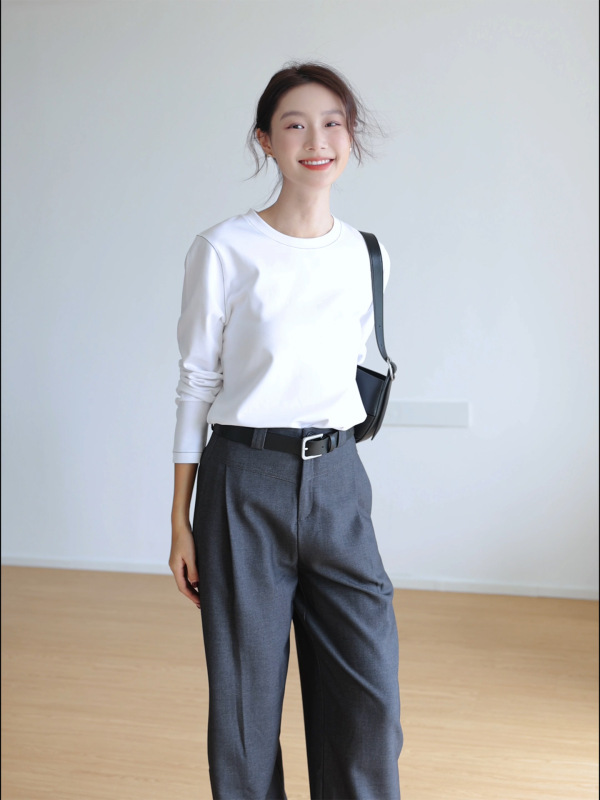 纯色早秋款长袖T恤女宽松简约气质通勤设计感棉T圆领打底衫上衣|undefined