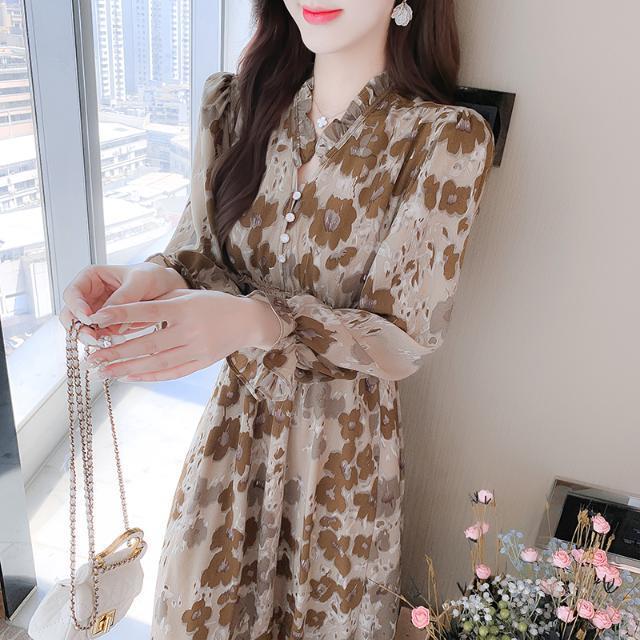 法式赫本风碎花连衣裙女装秋冬新款加绒加厚长款配大衣内搭打底裙