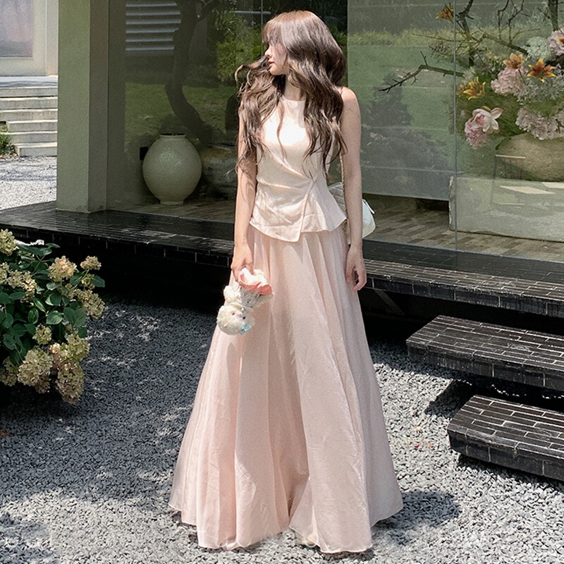 Women's Clothing Is Paired with a Complete Set of Designer Tops, Oversized Skirts, High-End Workwear Long Skirt Suits for Summer