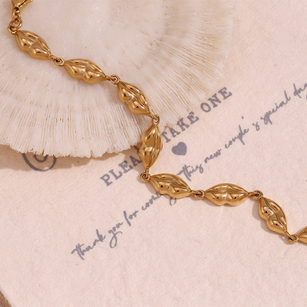 Lip Stainless Steel Bracelet