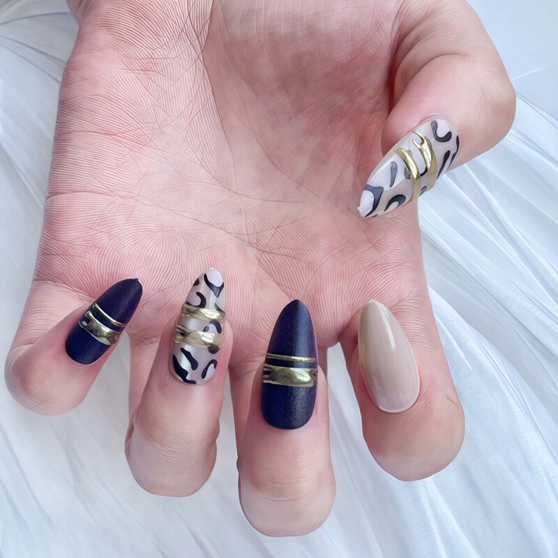 24 Pieces of Cute Leopard Print Gold Cat-Eye Press-On Nails, Two Fashionable Designs, Beautiful and Adorable Fake Nails 24 Pieces of Cute Leopard Print Gold Cat-Eye Press-On Nails, Two Fashionable Designs, Beautiful and Adorable Fake Nails