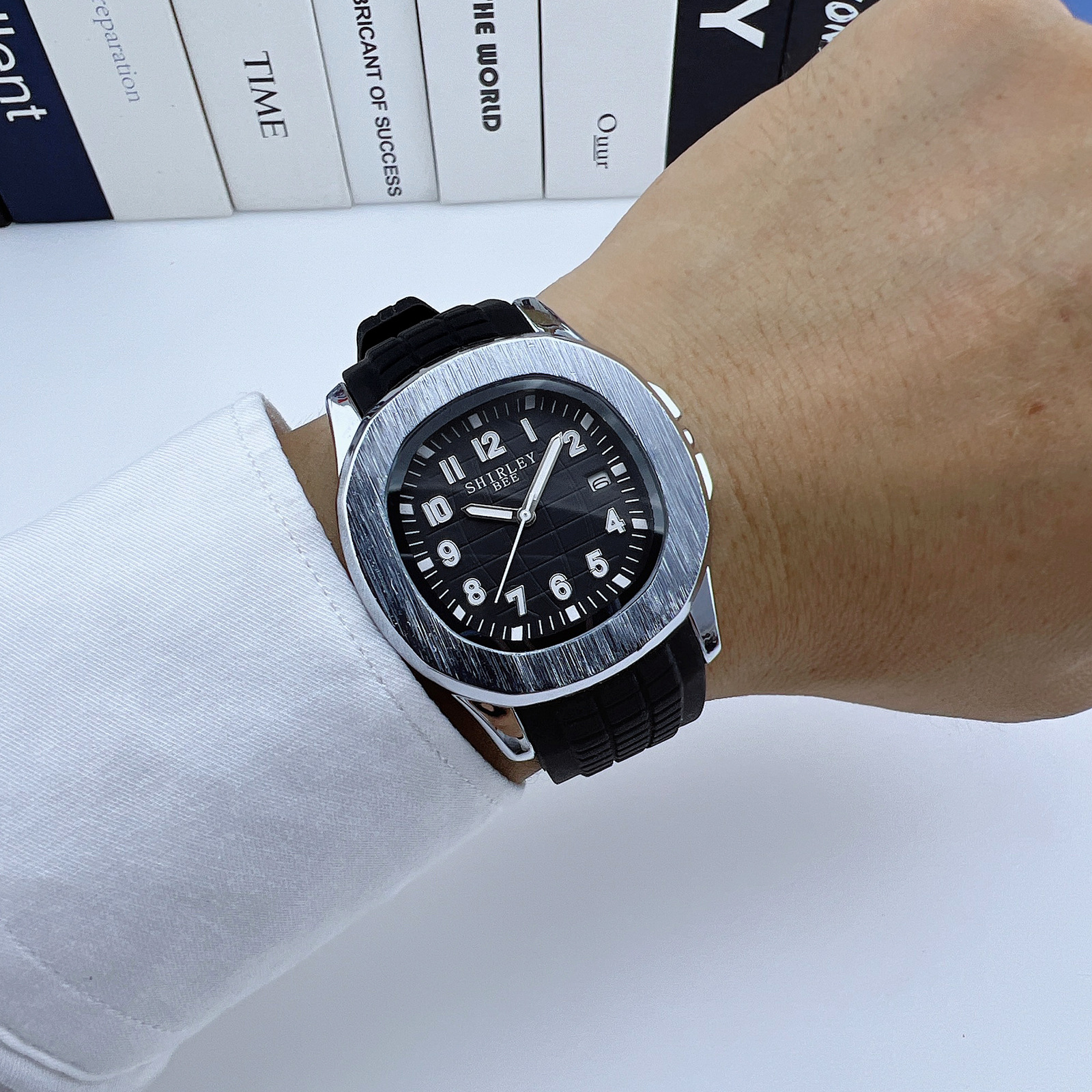 Ventas transfronterizas calientes de reloj de correa de goma para hombres comercio exterior cuadrado guacamole serie de relojes de negocios relojes deportivos