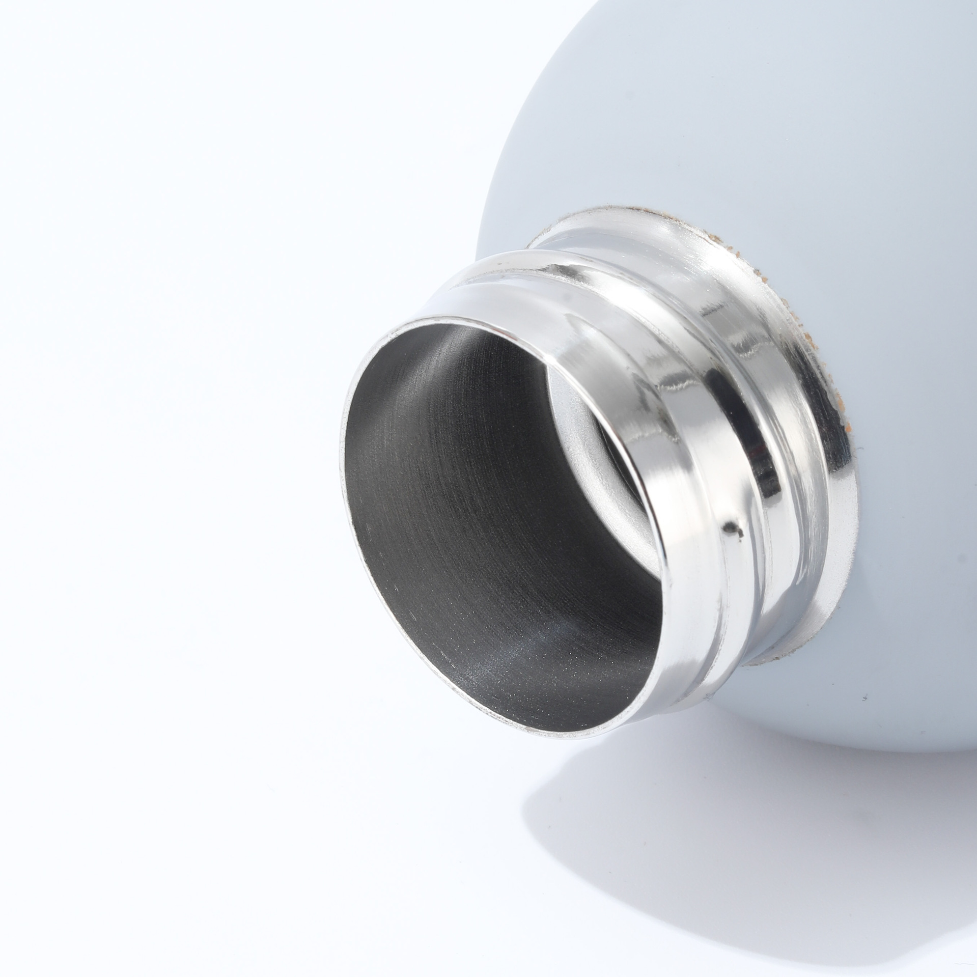 Taza termo de acero inoxidable de gran capacidad de alto valor, olla pequeña, botella de agua deportiva para hombres y mujeres, mini taza portátil para estudiantes al aire libre