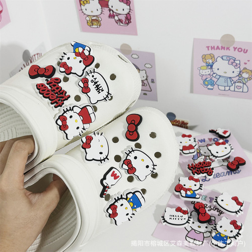 Children's cartoon shoes with holey design, cute and decorative accessories, 3D shoe clips, detachable