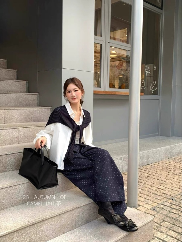秋上新 韩系百搭短款宽松显瘦衬衫(配披巾) 2025秋季女装新款8100|undefined