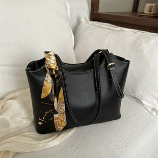 Universal brand one-shoulder bag, high-quality style, trend of season