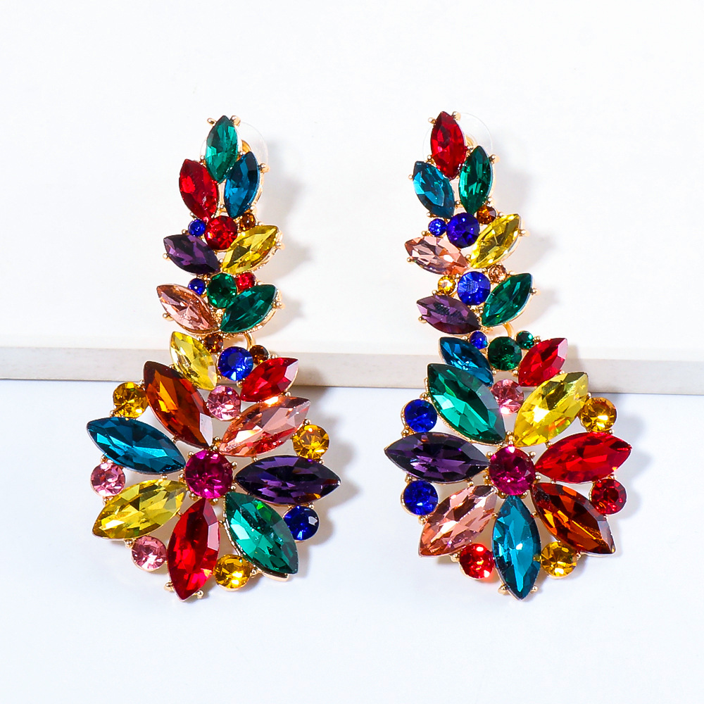 Nihaojewelry Jewelry Wholesale Fashion Geometric Inlaid Colorful Diamond Earrings display picture 25