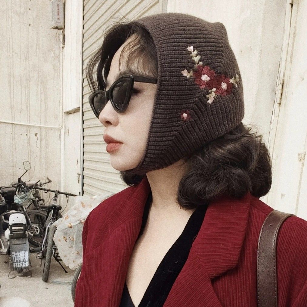 New autumn and winter knitted hats for export, featuring retro embroidery, face and ear protection, and a trendy design that keeps your head warm