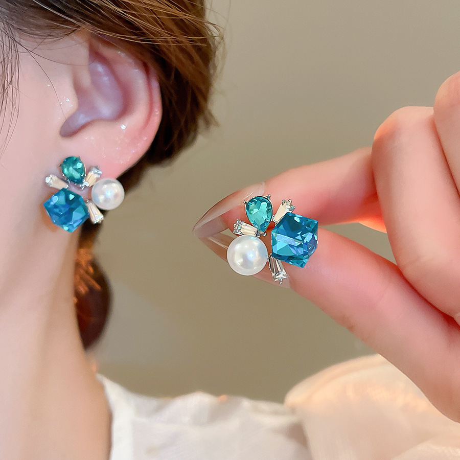 Pendientes de flores de color dopamina Pendientes dulces y frescos de primavera y verano Pendientes pequeños y elegantes de alta gama para mujer