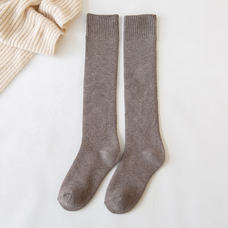Calcetines de media pantorrilla de las mujeres calcetines de otoño e invierno engrosados Terry calcetines de pantorrilla calientes medias de toalla forradas de lana medias Zhuji altas