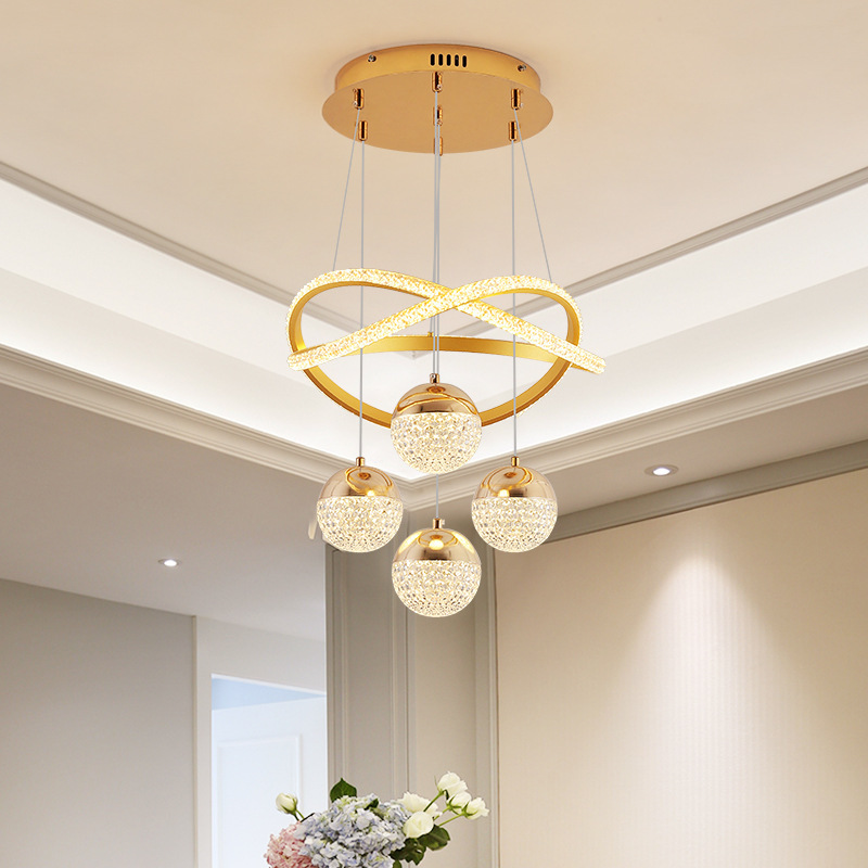 Comedor escalera de comercio electrónico apartamento lámpara de ropa candelabrera bar moderno comedor tienda de ropa LED suministro simple sala de estar