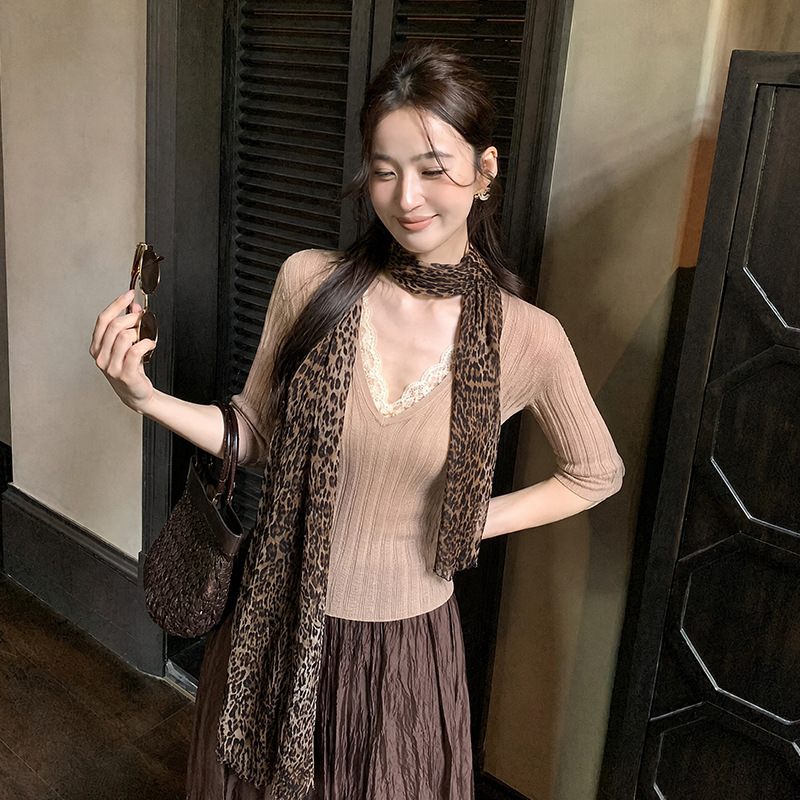 Xiuxixi Thirteen Lines 2026 Autumn Elegant Wool Lace Knit Top (with Scarf) K80283 Xiuxixi Thirteen Lines 2026 Autumn Elegant Wool Lace Knit Top (with Scarf) K80283