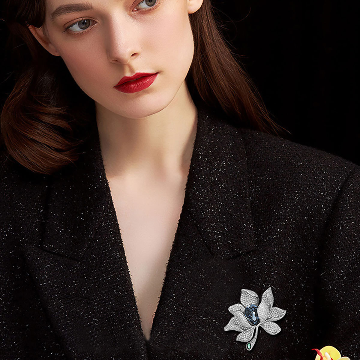 Dulce Pin Flor Cobre Embutido Cristal Circón Mujeres Broches display picture 3