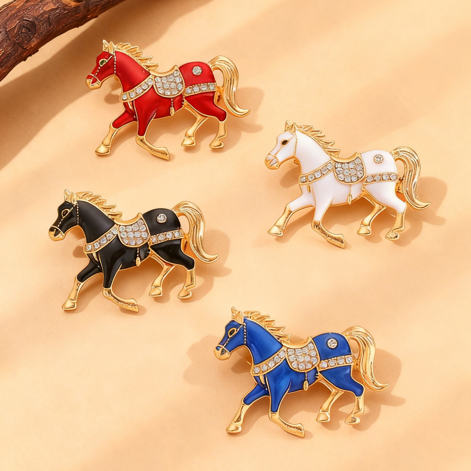 Broche de luxe pour femme, accessoire de mode haut de gamme, ornée d'une goutte d'huile de cheval du zodiaque et de diamants, pour homme._voghion.com