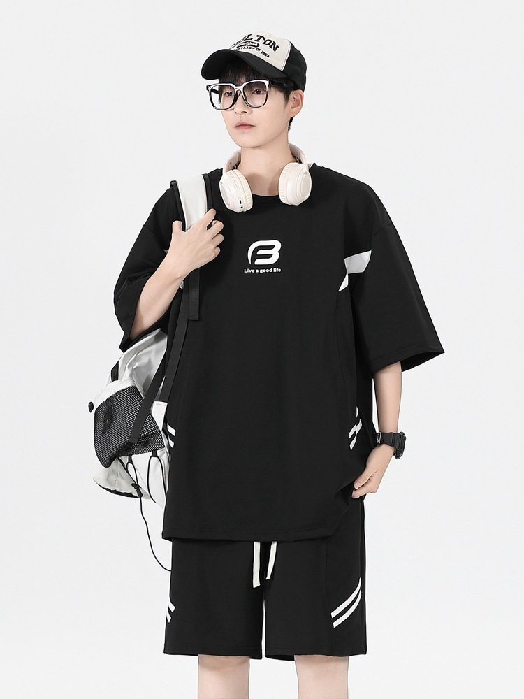 Traje de manga corta de moda juvenil de verano para niños y niños grandes 2025 nueva moda casual suelta de dos piezas tendencia