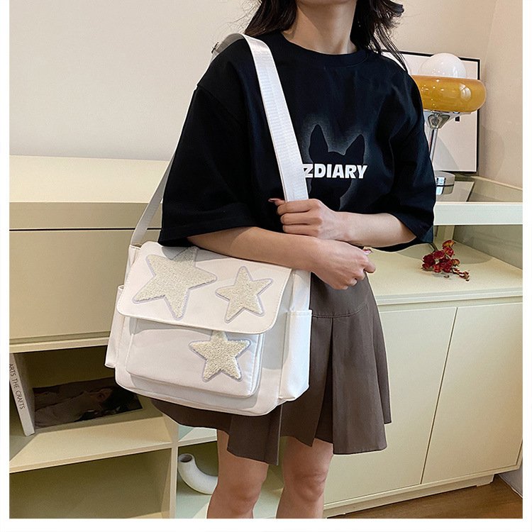 Cross-border wholesale large-capacity five-pointed star canvas single-shoulder bag, cute school style crossbody bag, student commuting bag for classes undefined